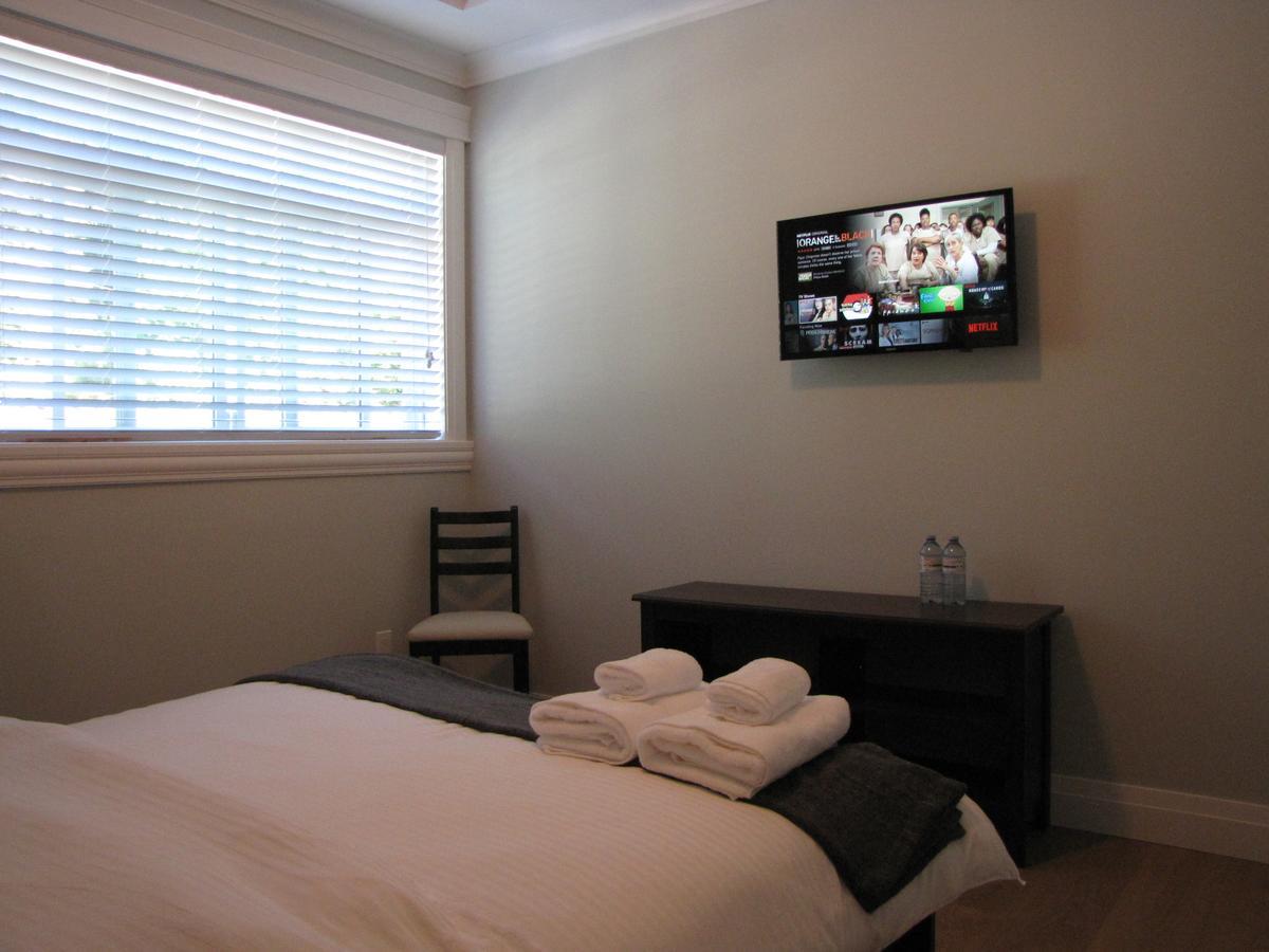 Riverfront Bed And Breakfast Lynn Creek Bagian luar foto
